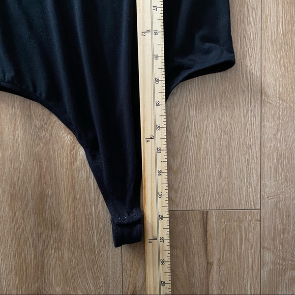 Wilfred Free Black Short Sleeve Viscose Thong Bodysuit Womens Size Small - Picture 7 of 7